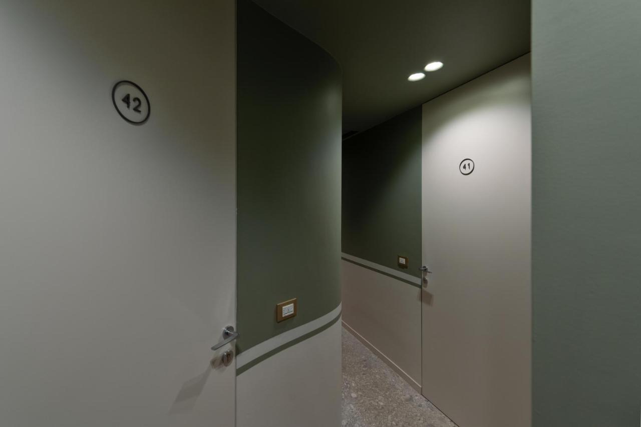 Velvet Grey Boutique Hotel มิลาน ภายนอก รูปภาพ